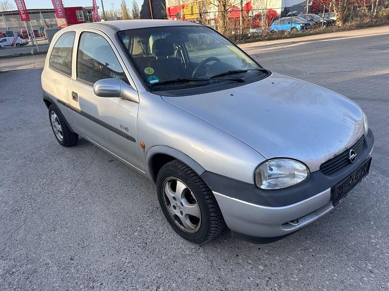 Silber Gebraucht 1999 Opel Corsa Kleinwagen | 300 € (Fairer Preis) - Bild 1/4