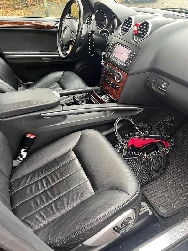 Gebraucht Mercedes ML350 272 PS (200 kW) 2006 Schwarz SUV