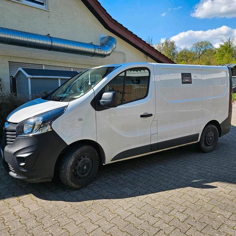 Second-hand Opel Vivaro 120 CP (88 kW) 2017 Alb Monovolum
