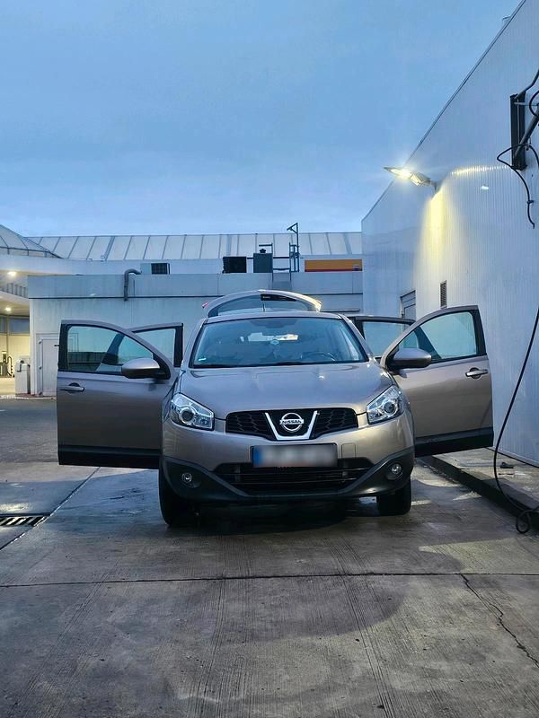 Gebraucht Nissan Qashqai 150 PS (110 kW) 2012 Braun SUV