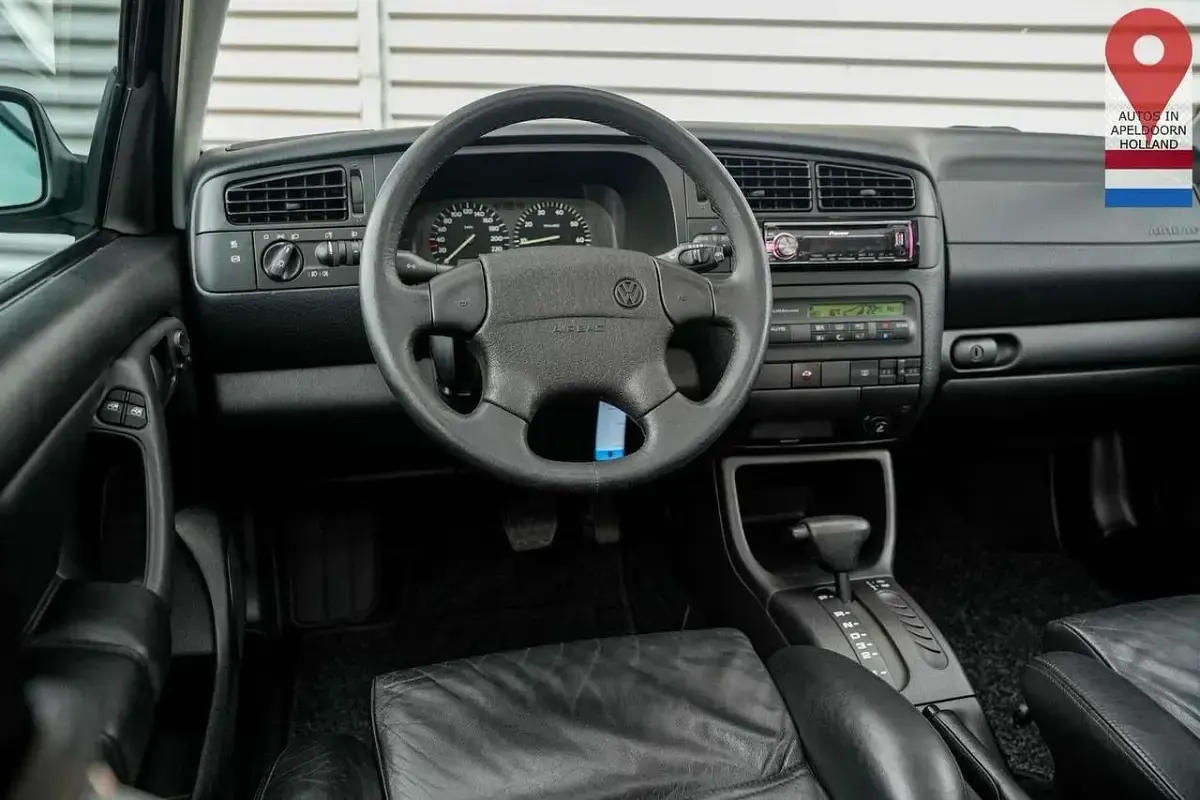 Gebraucht VW Golf III 174 PS (127 kW) 1997 Moonlightblue pareleffect Limousine