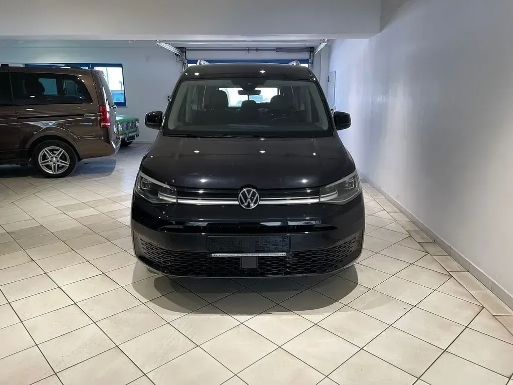 Gebraucht VW Caddy Style 122 PS (89 kW) 2022 Schwarz Van / Kleinbus