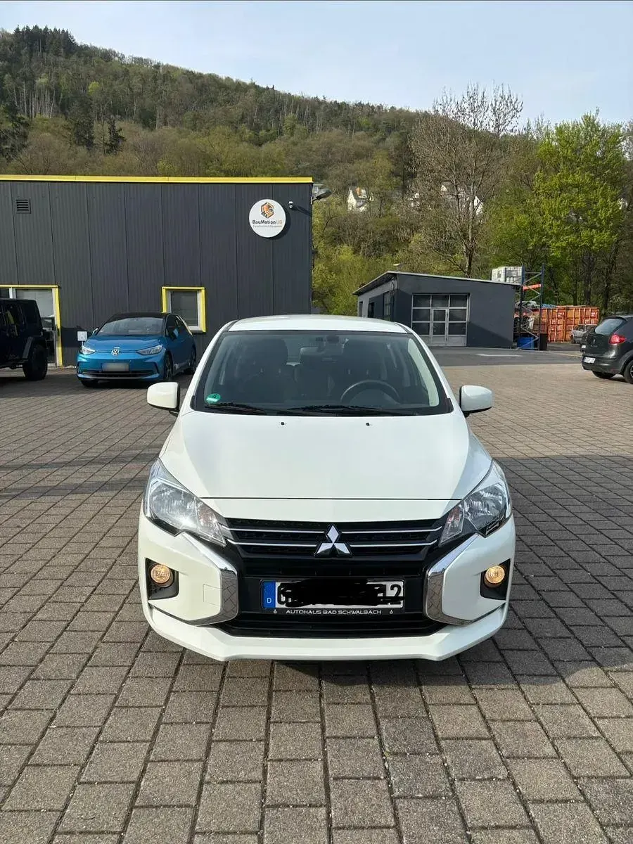 Gebraucht Mitsubishi Space Star 71 PS (52 kW) 2020 Weiß Kleinwagen