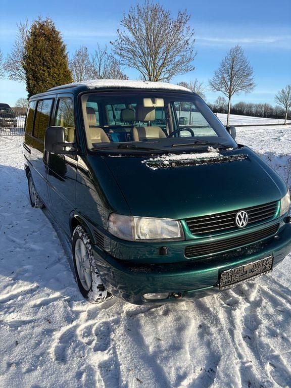 Gebraucht VW Caravelle 151 PS (111 kW) 2001 Grün Van / Kleinbus