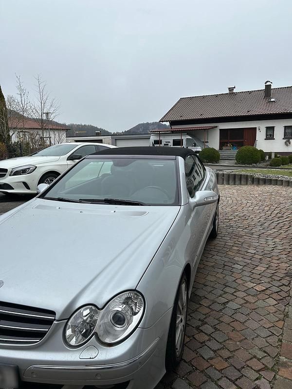 Gebraucht Mercedes CLK320 224 PS (164 kW) 2006 Silber Cabrio