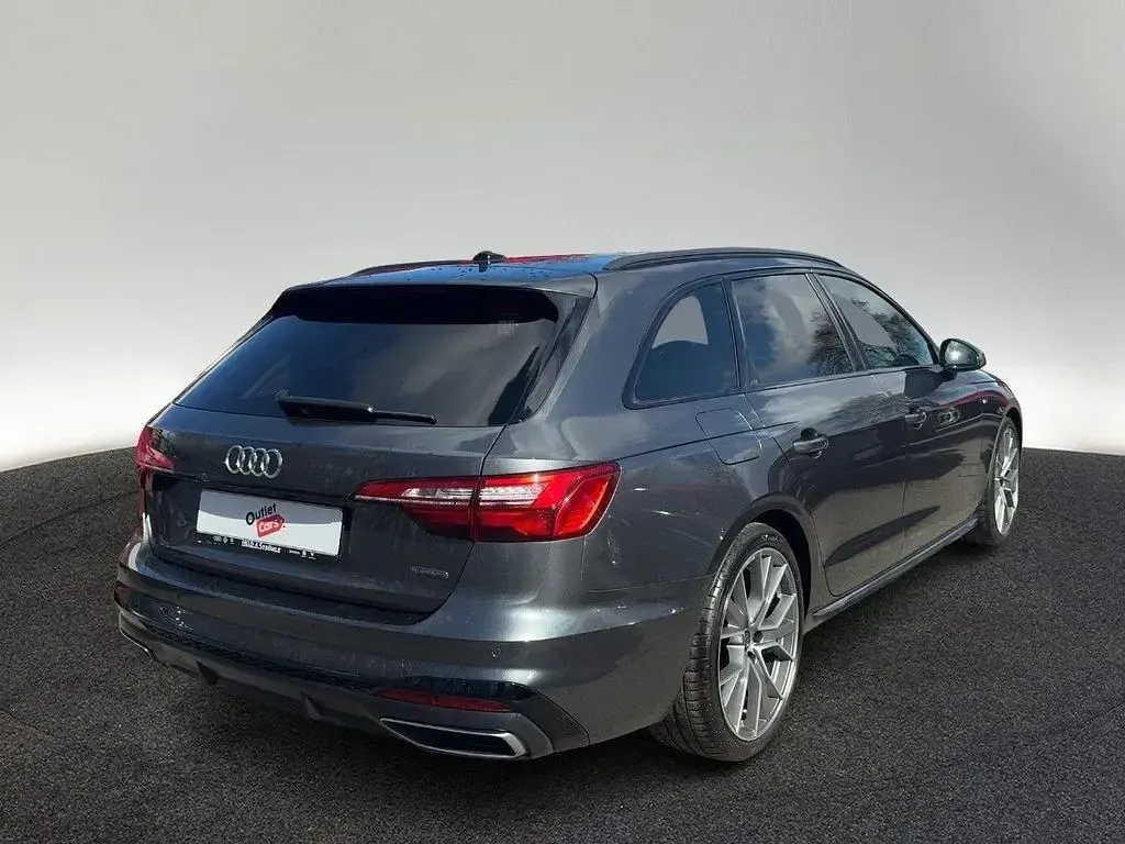 Gebraucht Audi A4 S-Line 204 PS (150 kW) 2023 Grau Kombi