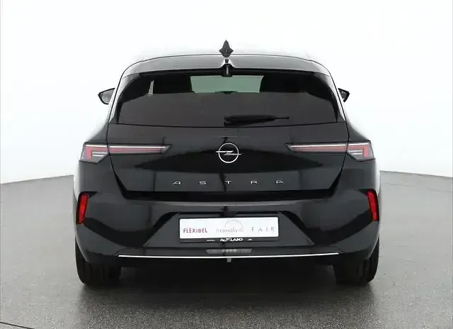 Gebraucht Opel Astra Elegance 131 PS (96 kW) 2023 Schwarz Kleinwagen