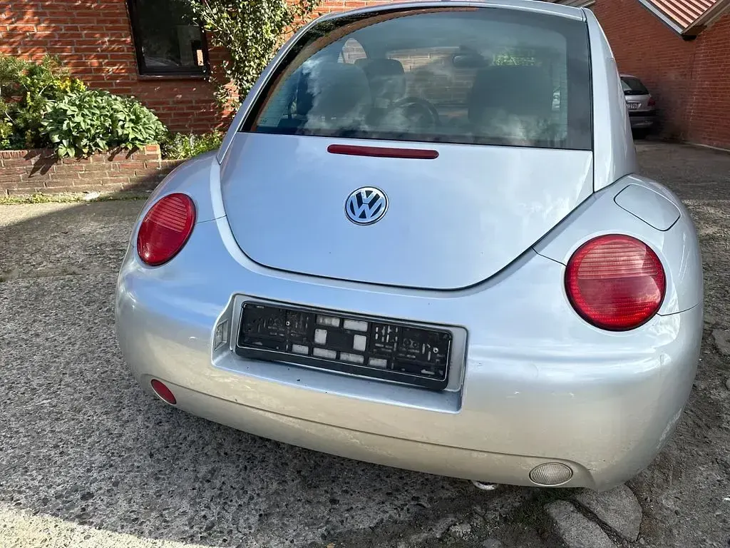 Gebraucht VW New Beetle 101 PS (74 kW) 2005 Silber Kleinwagen