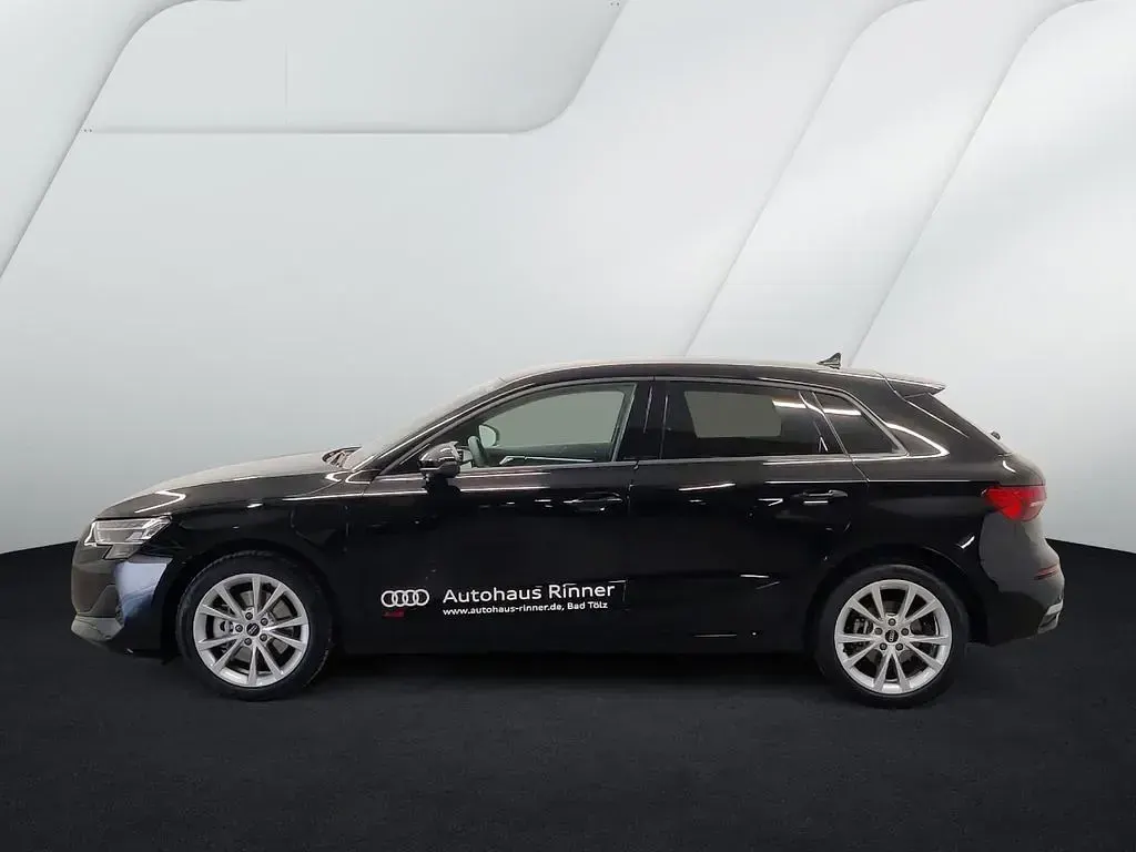 Gebraucht Audi A3 Sport 150 PS (110 kW) 2026 Schwarz Limousine