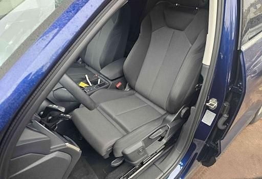 Gebraucht Audi Q3 Sportback Basis 150 PS (110 kW) 2024 Blau SUV