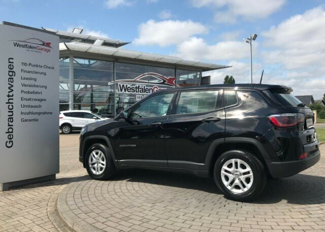 Gebraucht Jeep Compass Sport 140 PS (102 kW) 2018 Schwarz SUV