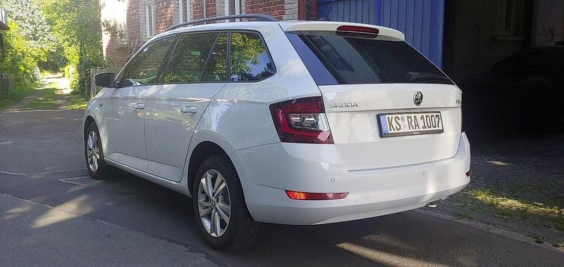 Gebraucht Skoda Fabia Soleil 75 PS (55 kW) 2019 Weiß Kombi