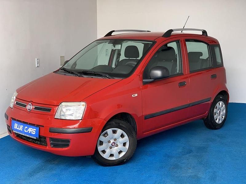 Gebraucht Fiat Panda Dynamic 69 PS (50 kW) 2011 Rosso corsa/sfrontato/argilla/passione Kleinwagen