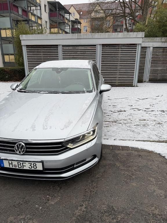 Gebraucht VW Passat Highline 150 PS (110 kW) 2018 Silber Limousine