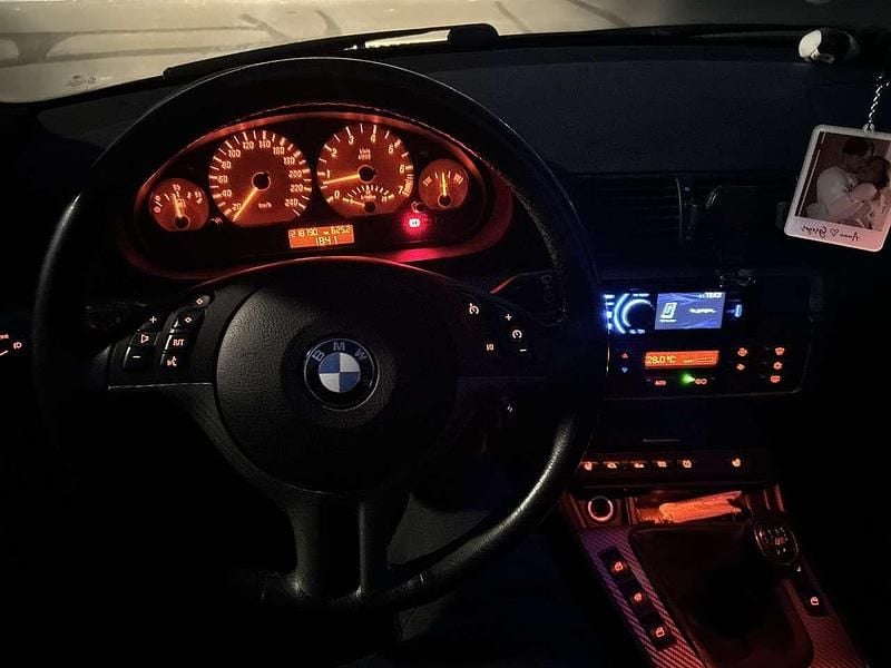 Gebraucht BMW 318 Cabriolet 150 PS (110 kW) 2005 Silber Cabrio