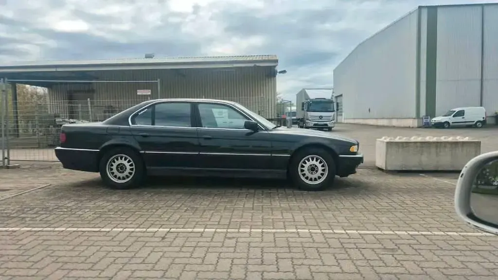 Gebraucht BMW 728 193 PS (141 kW) 1999 Schwarz Limousine
