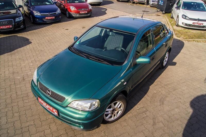 Grün Gebraucht 2002 Opel Astra Comfort Limousine | 1.999 € (Fairer Preis) - Bild 1/4