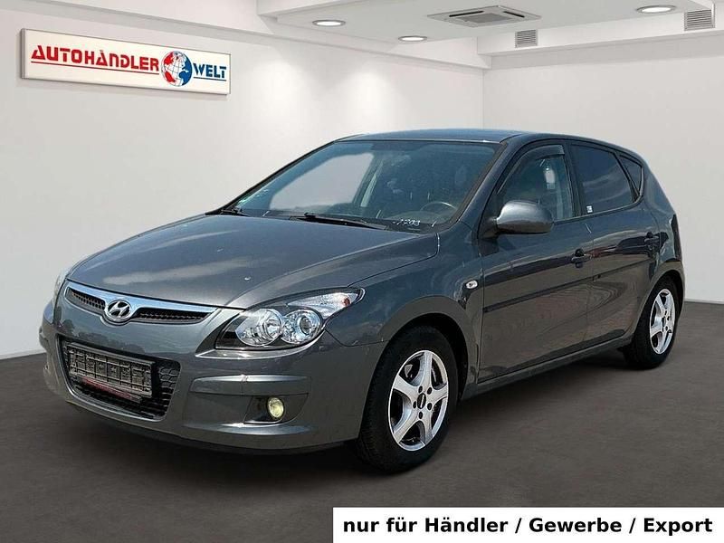 Grau Gebraucht 2009 Hyundai i30 Limousine | 2.499 € (Superpreis) - Bild 1/3