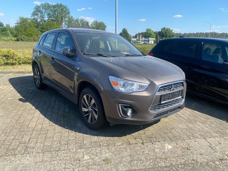 Braun Gebraucht 2015 Mitsubishi ASX Classic Collection SUV | 10.999 € (Fairer Preis) - Bild 1/4