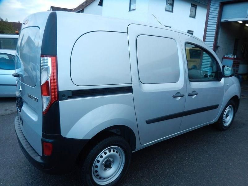 Gebraucht Renault Kangoo 90 PS (66 kW) 2018 Silber Van / Kleinbus