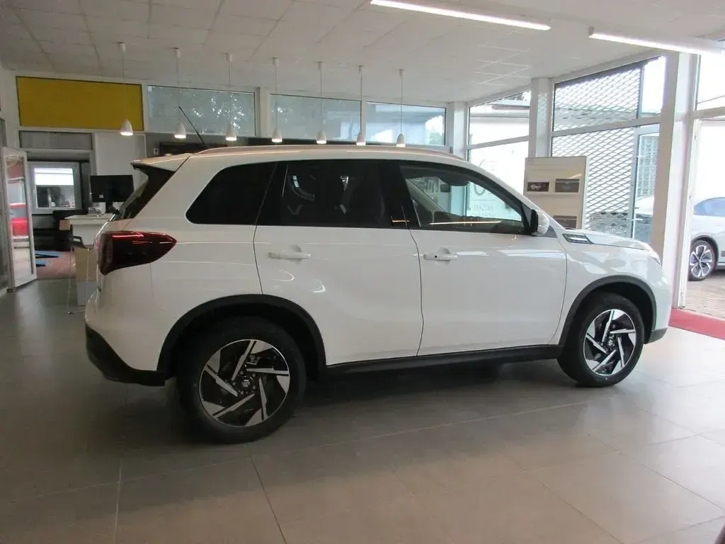 Neu Suzuki Vitara Comfort+ 110 PS (80 kW) 2026 Weiß SUV