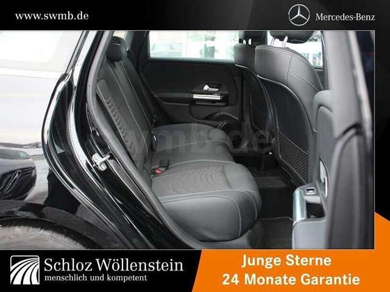 Gebraucht Mercedes B180 Advanced 136 PS (100 kW) 2025 Schwarz Van / Kleinbus