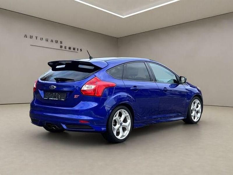 Gebraucht Ford Focus ST 250 PS (183 kW) 2012 Blau Limousine