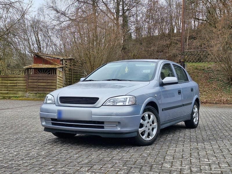 Gebraucht Opel Astra 84 PS (61 kW) 2001 Blau Limousine