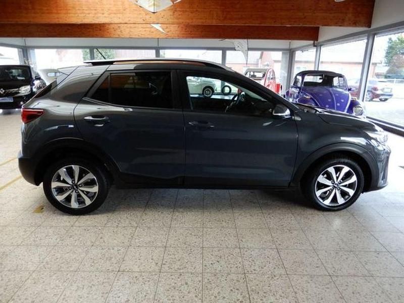 Gebraucht Kia Stonic Vision 120 PS (88 kW) 2022 Perennialgrau metallic (metallic) SUV