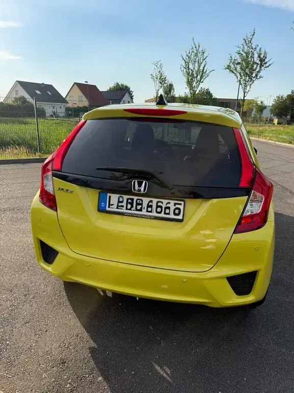 Gebraucht Honda Jazz Elegance 102 PS (75 kW) 2015 Gelb Kleinwagen