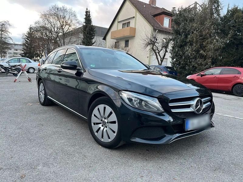 Schwarz Gebraucht 2017 Mercedes C220 Kombi | 14.700 € (Superpreis) - Bild 1/4