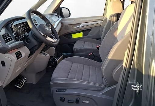 Neu VW Multivan 150 PS (110 kW) 2026 Grau Van