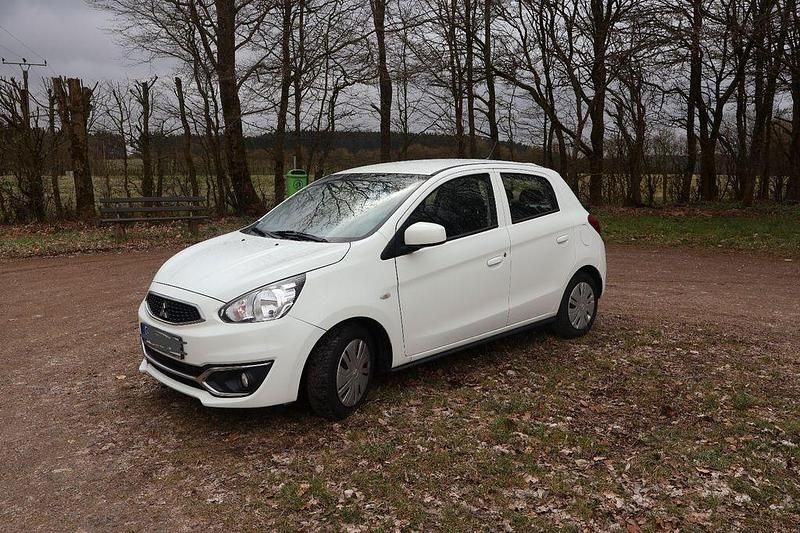 Weiß Gebraucht 2019 Mitsubishi Space Star Diamant Edition Limousine | 5.900 € (Fairer Preis) - Bild 1/4