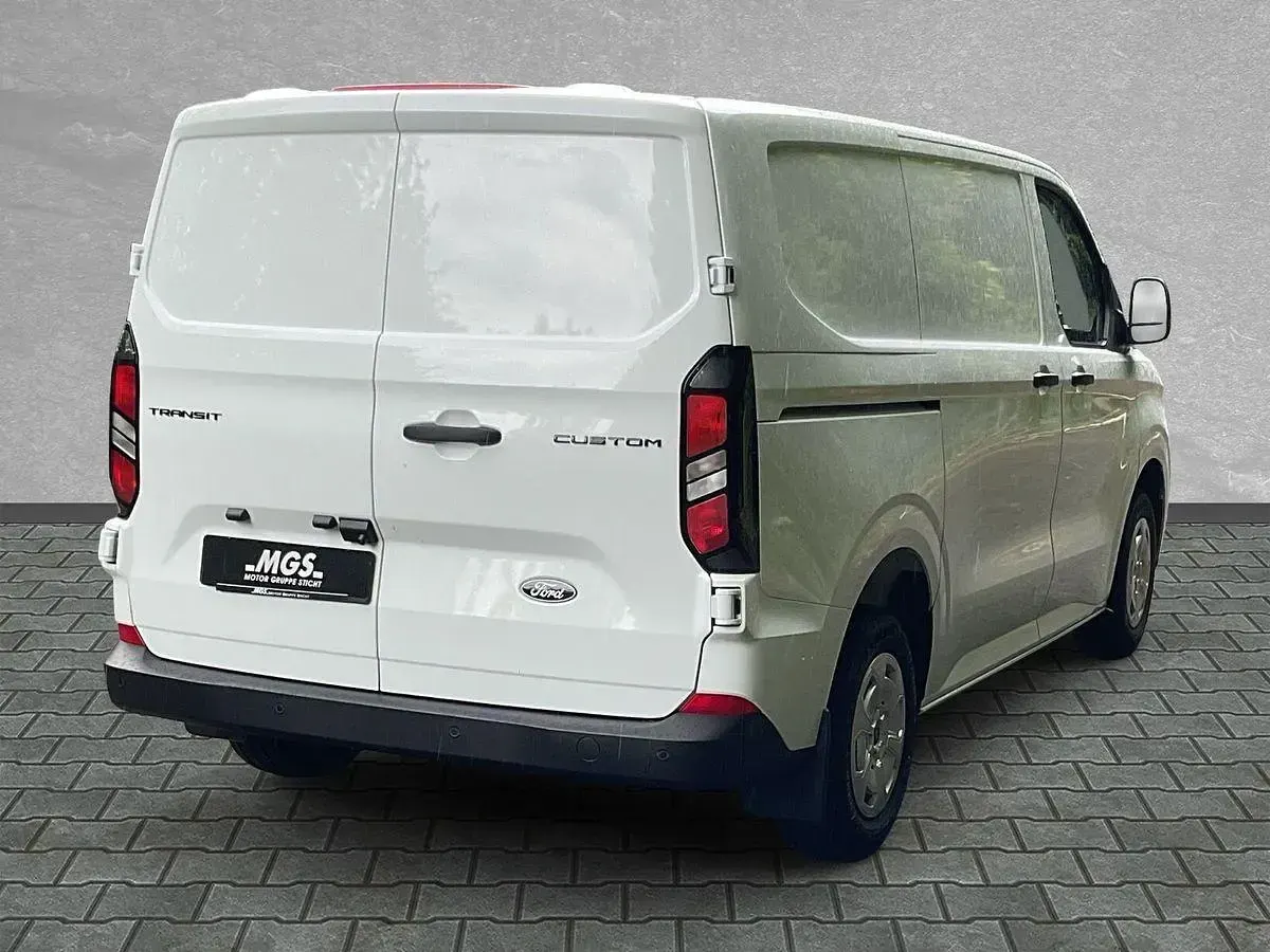 Neu Ford Transit Custom Trend 110 PS (80 kW) 2025 Weiß Van / Kleinbus