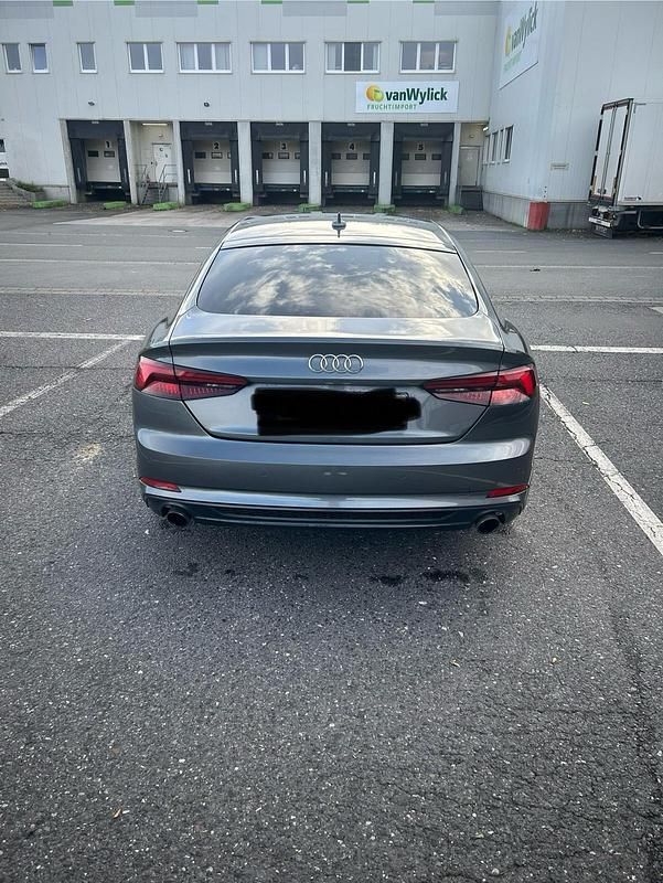 Gebraucht Audi A5 Sportback Comfort 190 PS (139 kW) 2018 Grau Kleinwagen