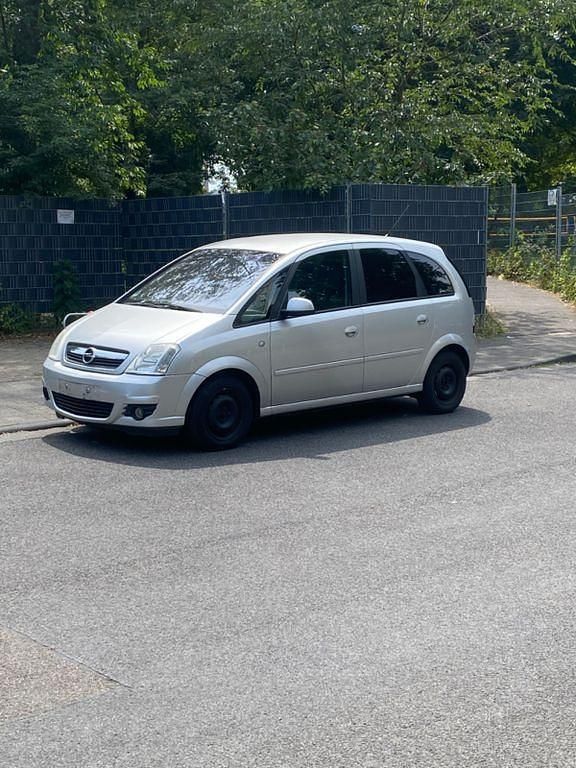 Silber Gebraucht 2008 Opel Meriva Van / Kleinbus | 2.300 € (Fairer Preis) - Bild 1/4