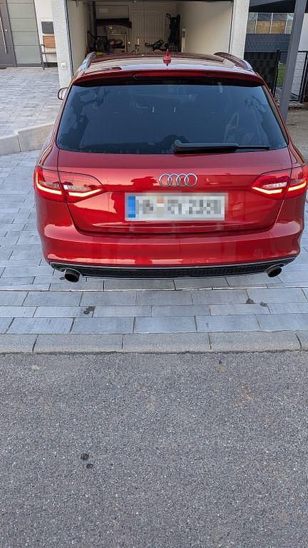 Gebraucht Audi A4 Ambition 170 PS (125 kW) 2014 Rot Kombi