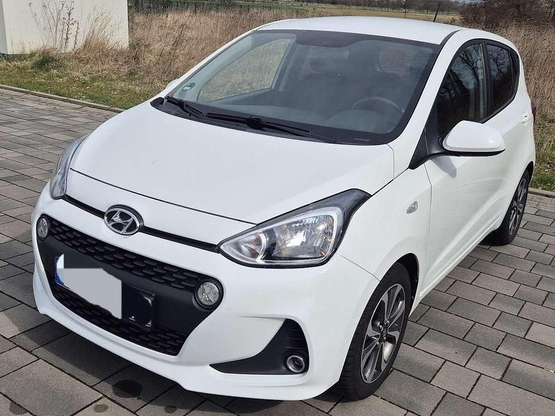 Weiß Gebraucht 2017 Hyundai i10 YES! Kleinwagen | 7.900 € (Fairer Preis) - Bild 1/4