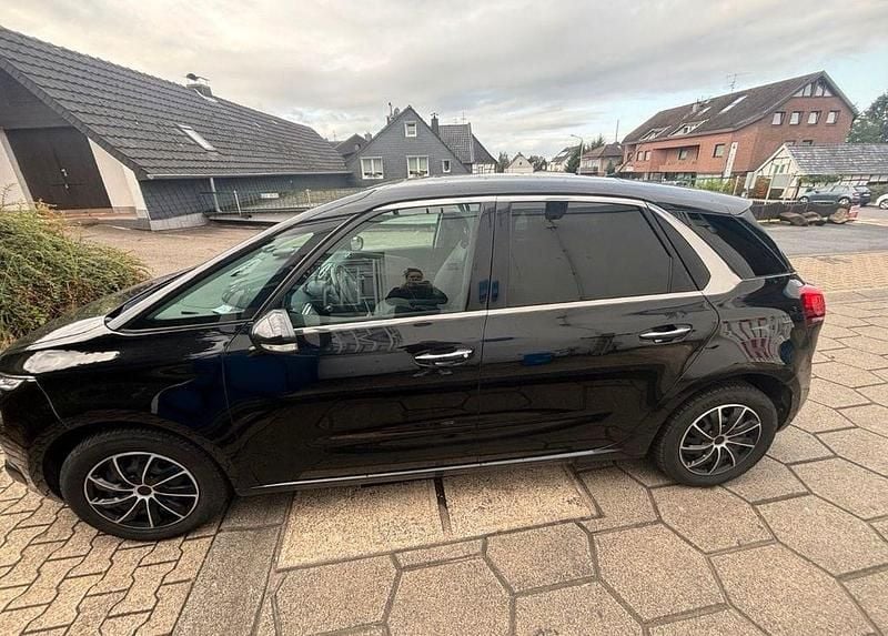 Schwarz Gebraucht 2016 Citroën C4 Picasso Start Van / Kleinbus | 7.500 € (Guter Preis) - Bild 1/4