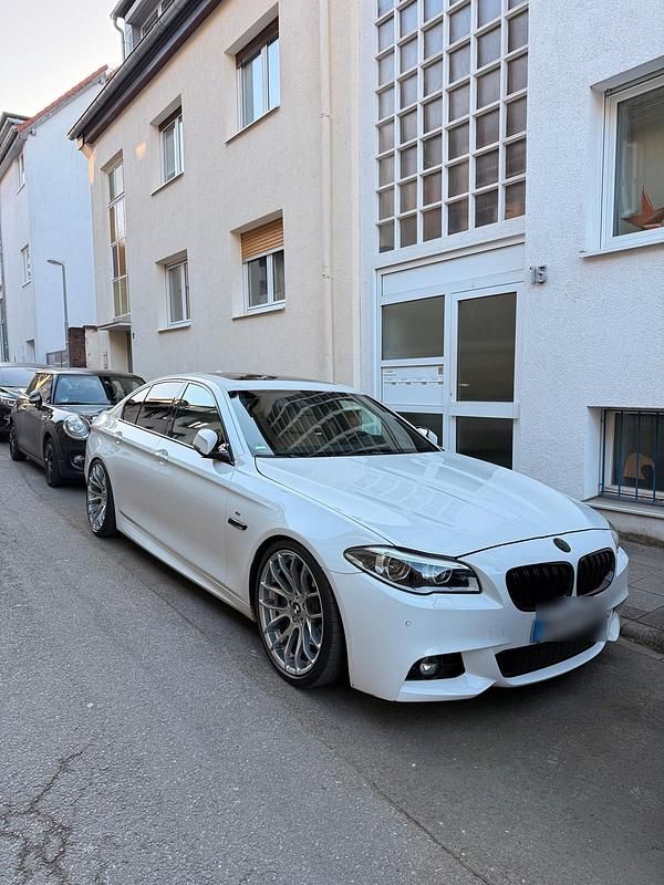 Gebraucht BMW 530 M Performance 288 PS (211 kW) 2016 Weiß Limousine