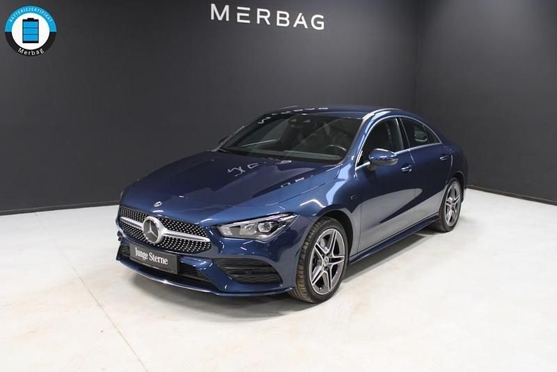 Blau Gebraucht 2020 Mercedes CLA250e AMG Limousine | 29.760 € (Fairer Preis) - Bild 1/4