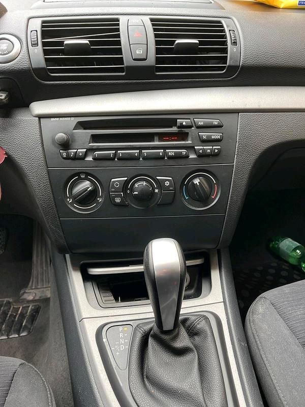 Gebraucht BMW 116 122 PS (89 kW) 2007 Schwarz Kleinwagen