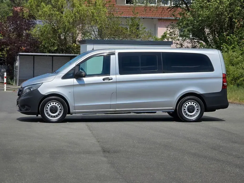 Gebraucht Mercedes Vito 163 PS (119 kW) 2016 Brillantsilber Van