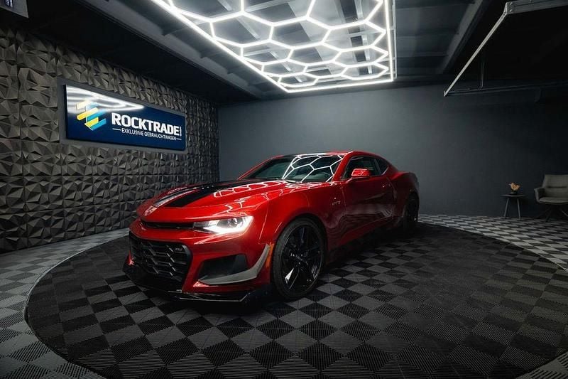 Rot Gebraucht 2021 Chevrolet Camaro SS LT Coupé | 37.990 € (Superpreis) - Bild 1/4