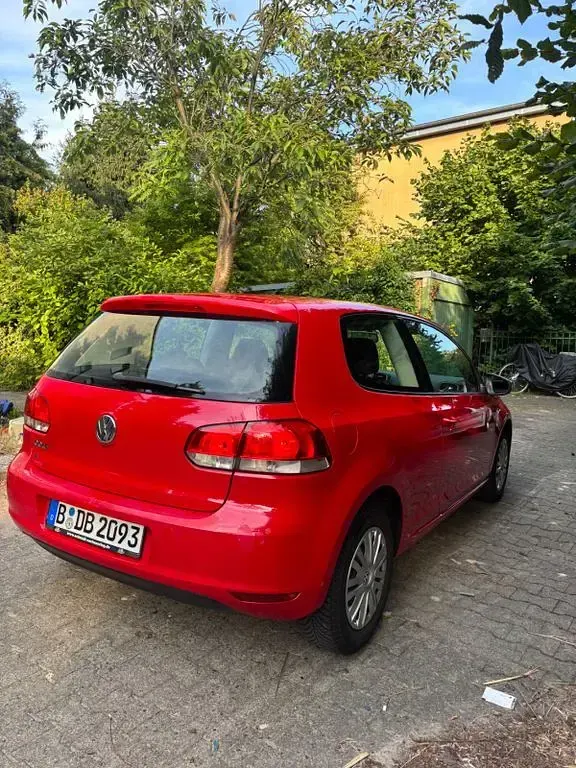 Gebraucht VW Golf VI Comfortline 80 PS (58 kW) 2010 Rot Limousine
