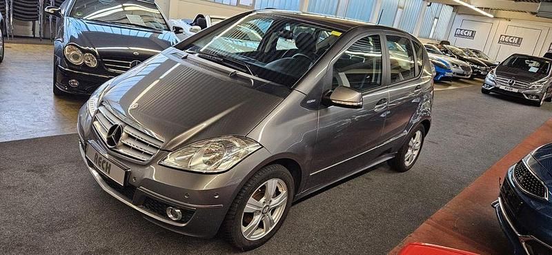 Gebraucht Mercedes A160 Avantgarde 95 PS (69 kW) 2012 Grau Limousine