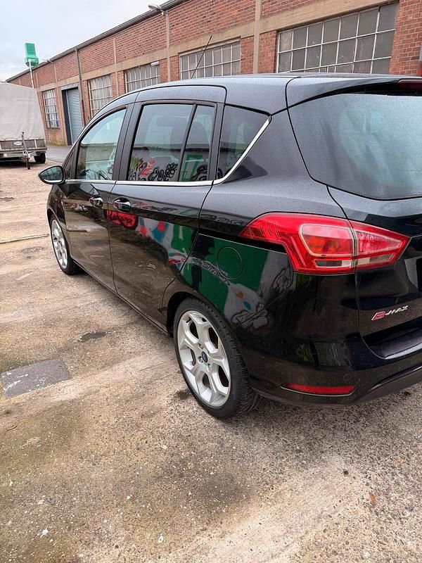 Gebraucht Ford B-MAX 110 PS (80 kW) 2012 Schwarz Van / Kleinbus