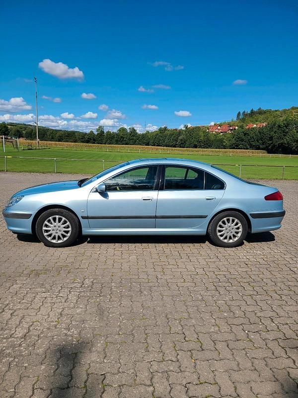 Grau Gebraucht 2001 Peugeot 607 Limousine | 2.450 € - Bild 1/4