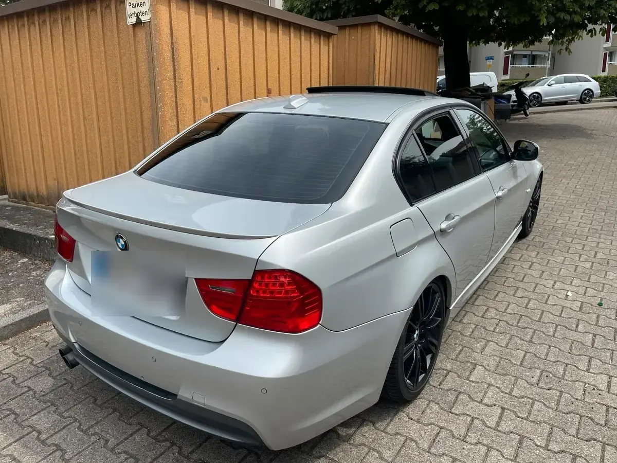 Gebraucht BMW 330 272 PS (200 kW) 2009 Grau Limousine