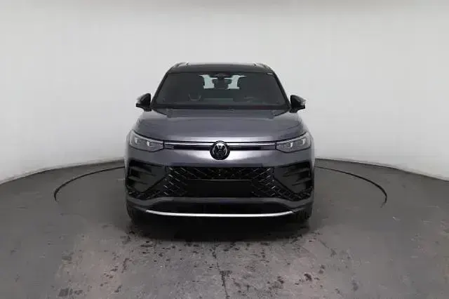 Neu VW Tayron Edition 193 PS (141 kW) 2025 Grau SUV